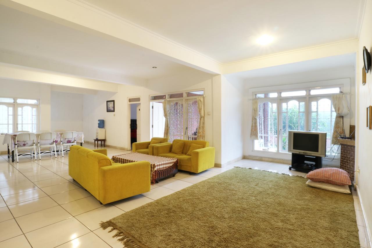 Villa Madani Paragajen Экстерьер фото