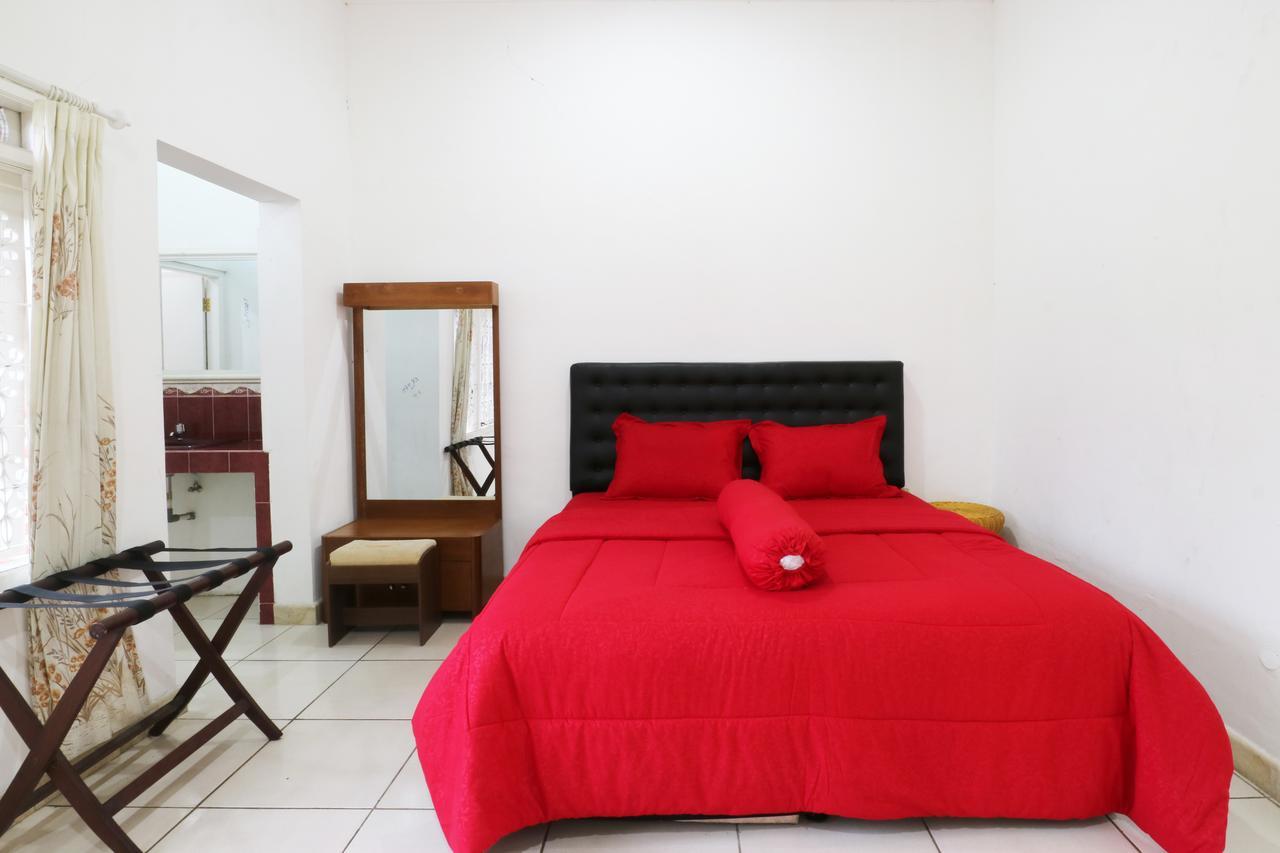 Villa Madani Paragajen Экстерьер фото