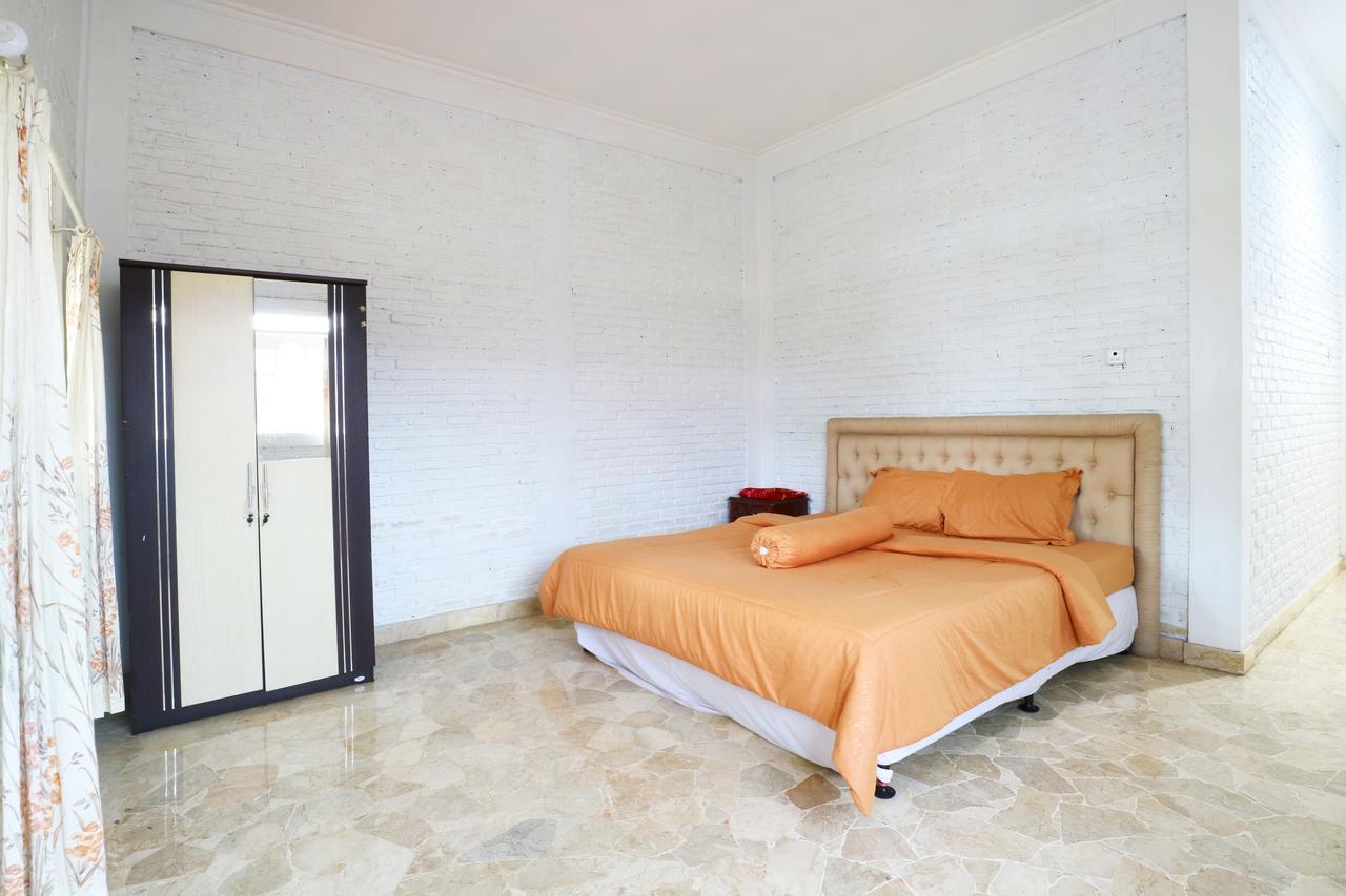 Villa Madani Paragajen Экстерьер фото