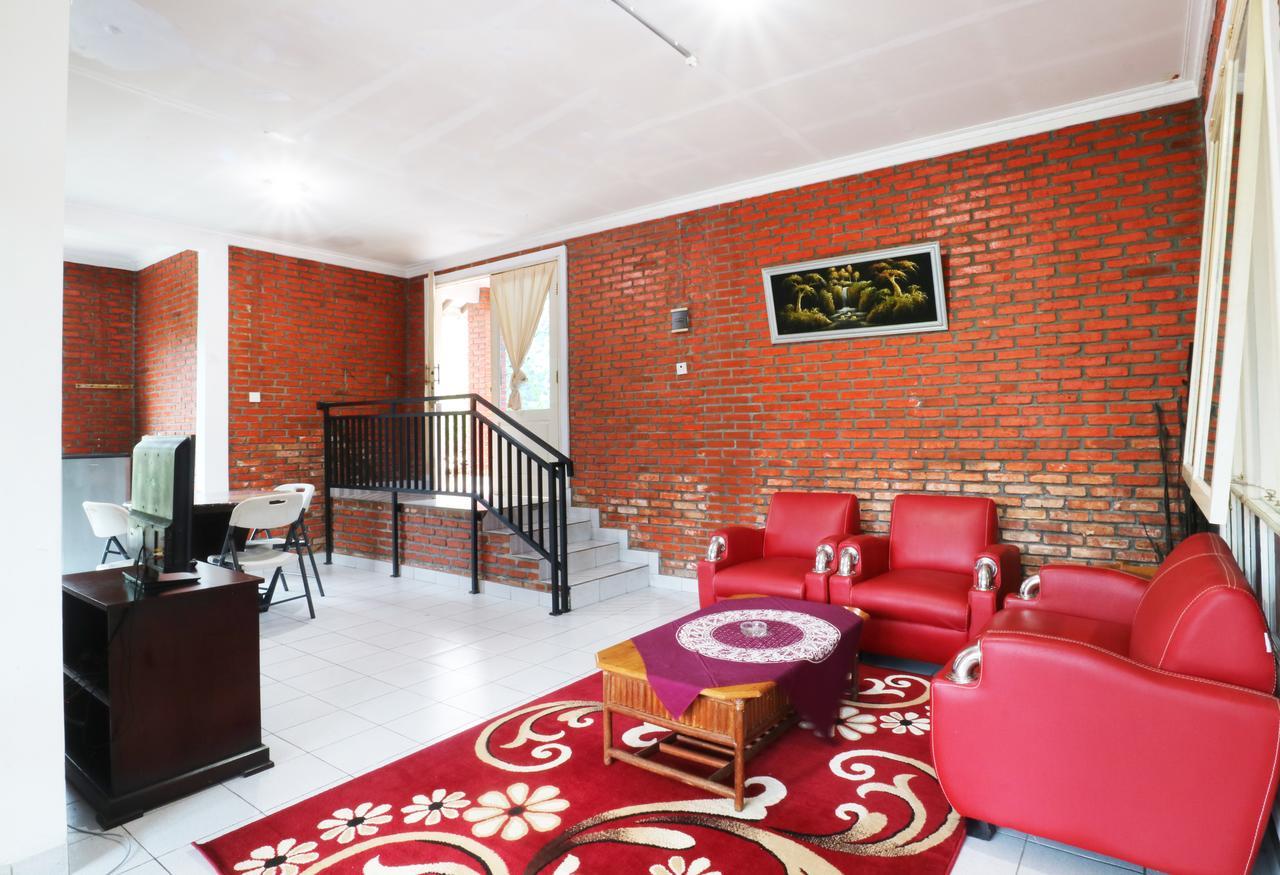 Villa Madani Paragajen Экстерьер фото