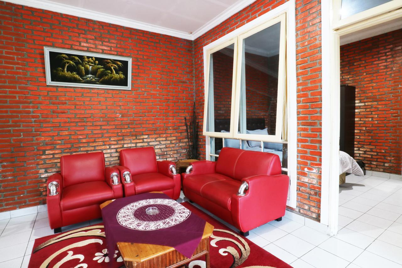 Villa Madani Paragajen Экстерьер фото