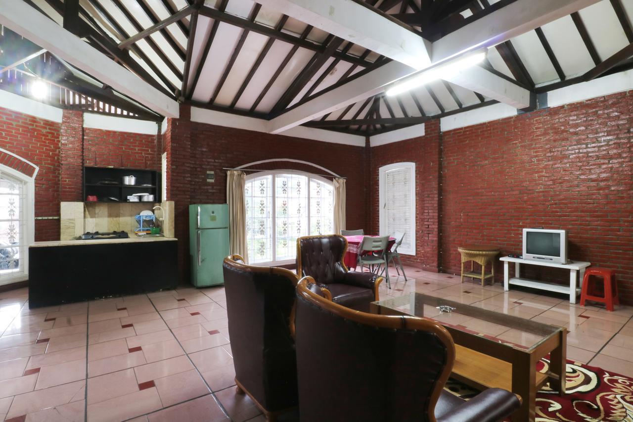 Villa Madani Paragajen Экстерьер фото