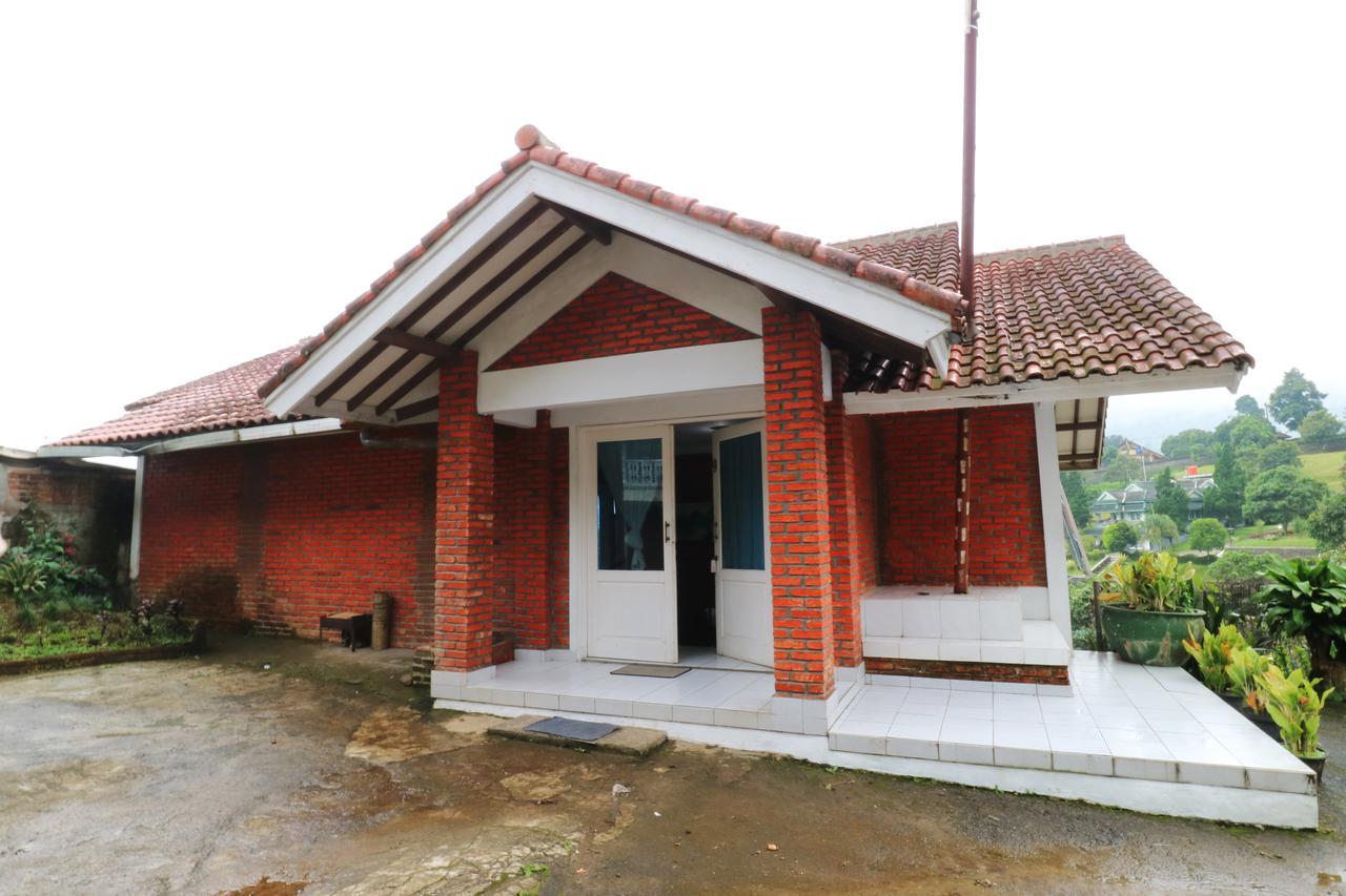 Villa Madani Paragajen Экстерьер фото