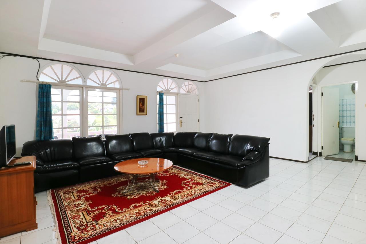 Villa Madani Paragajen Экстерьер фото