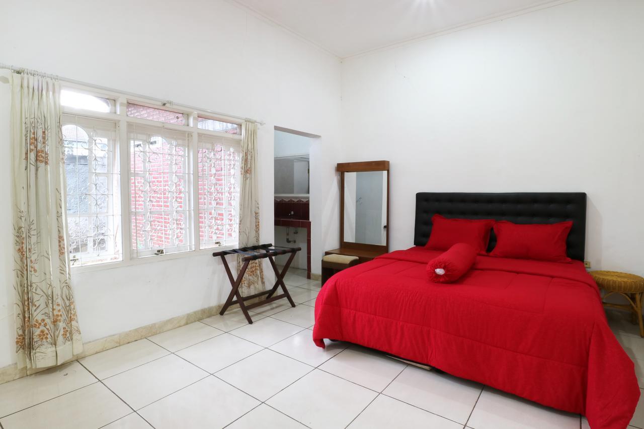 Villa Madani Paragajen Экстерьер фото